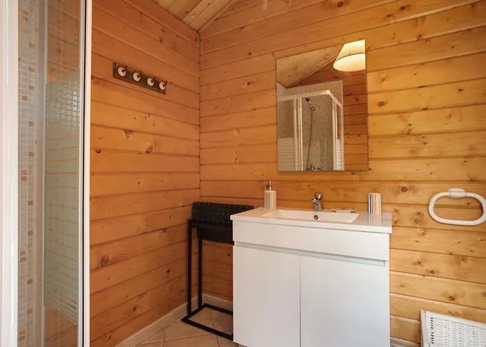 Casa de Campo Quinta Do Castelo - Casa De Madeira